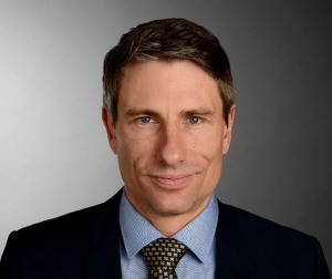 Dr. Dominik Dahl